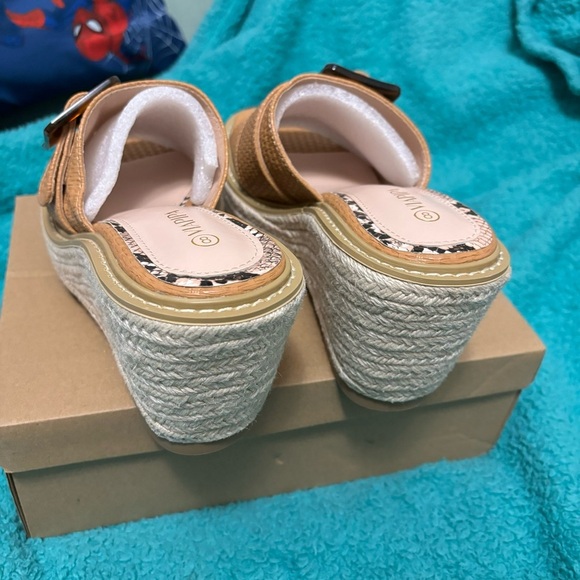 Espadrille Platform Wedge Sandals - Size 8 - Picture 5 of 16